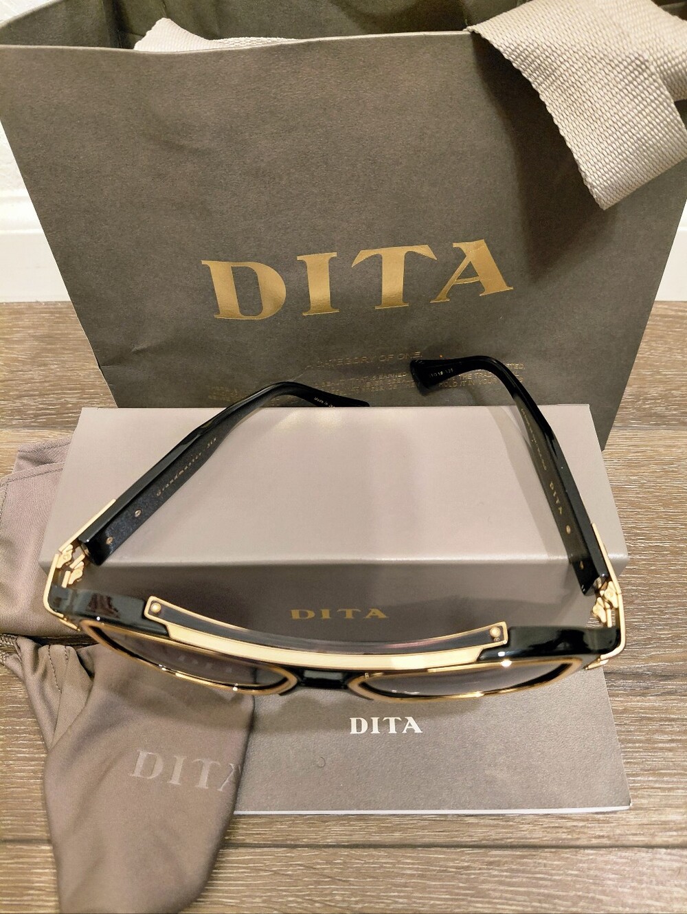 RARE DITA GRANDMASTER SIX Titanium Aviator Black/Gold Sunglasses DTS 900 01A - Picture 3 of 15